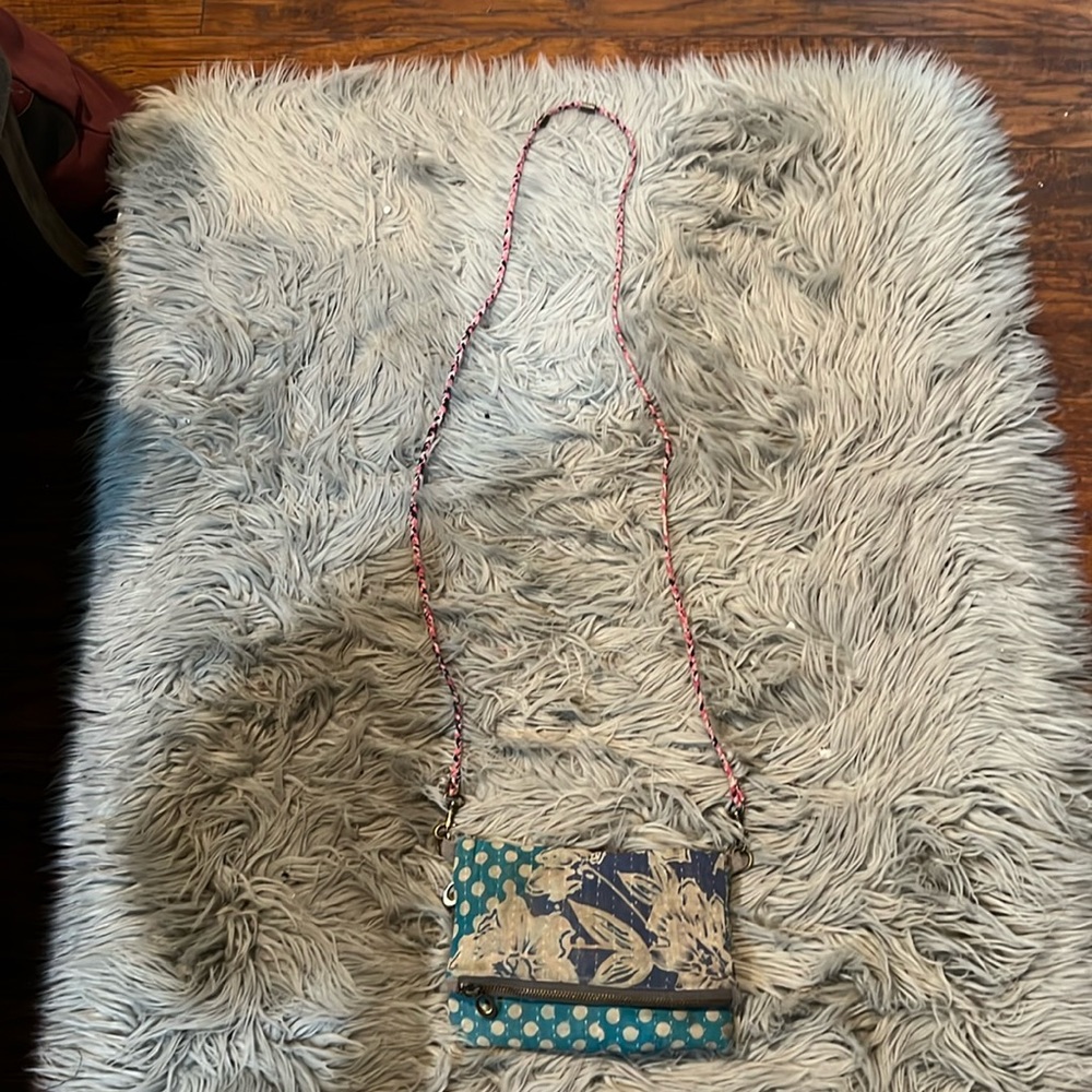 Folding crossbody